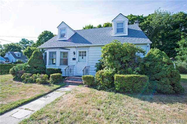 #1 photo, 17 Brook Lane, 롱 아일랜드 Port Jefferson Station , NY 11776