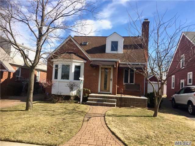 #1 photo, 396 Vincent Avenue, ナッソー郡 Lynbrook , NY 11563