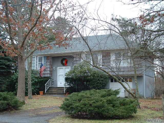 #1 photo, 9 Oakville Avenue, East Quogue , NY 11942