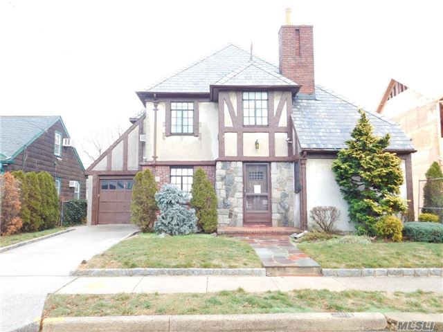 #1 photo, 35 Alexine Avenue, ナッソー郡 East Rockaway , NY 11518