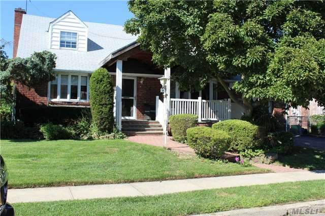 #1 photo, 22 Jerome Avenue, Hicksville , NY 11801