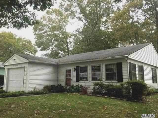 #1 photo, 189 Kingston Drive, Ridge , NY 11961