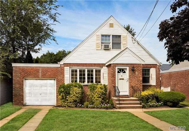 #1 photo, 10 Gladiolus Avenue, 长岛 Floral Park , NY 11001