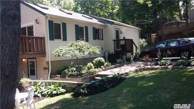 #1 photo, 121 Hawthorne Road, 롱 아일랜드 Rocky Point , NY 11778