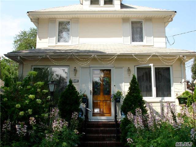 #1 photo, 38 Holland Avenue, ナッソー郡 Floral Park , NY 11001