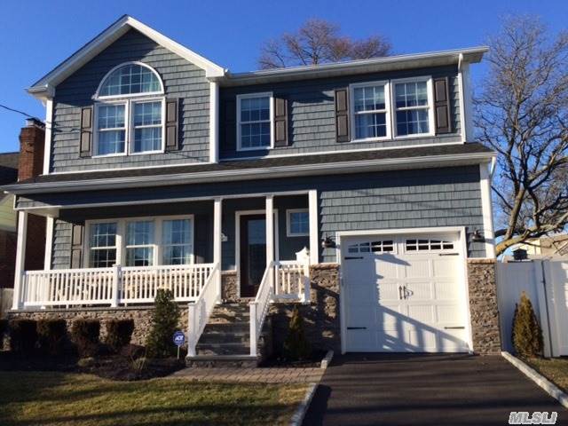 #1 photo, 2401 S Cedar Street, ナッソー郡 Seaford , NY 11783