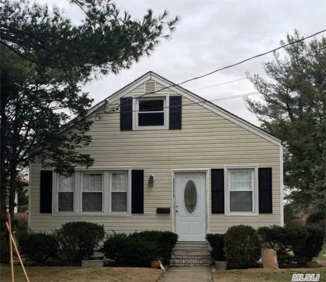 #1 photo, 1111 Little Neck Avenue, ナッソー郡 North Bellmore , NY 11710