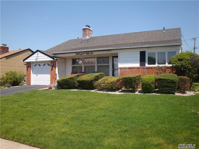 #1 photo, 3751 Dianne Street, ناسو Bethpage , NY 11714