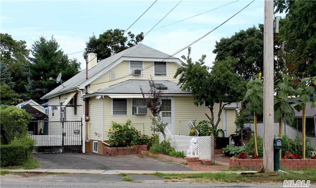#1 photo, 812 Pulaski Street, Riverhead , NY 11901