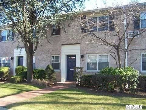 #1 photo, 411 Merrick Road, 长岛 Rockville Centre , NY 11570