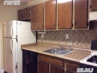 #1 photo, 71-36 260 Street, Glen Oaks , NY 11004
