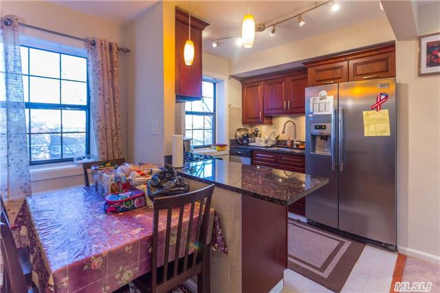 #1 photo, 144-18 78 Avenue, كوينز Kew Garden Hills , NY 11367