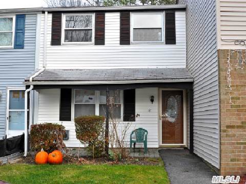 #1 photo, 18 Wooded Way, Calverton , NY 11933