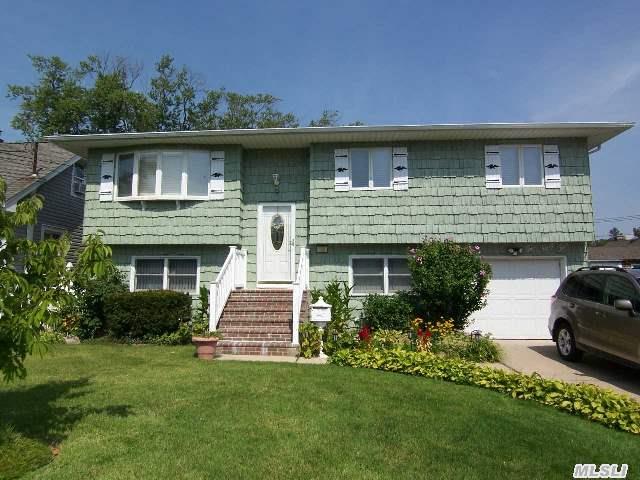 #1 photo, 255 Rose Street, Copiague , NY 11726