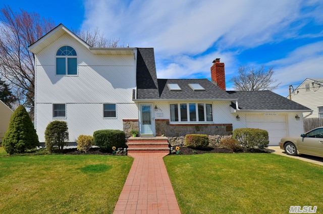 #1 photo, 247 8th Street, ناسو Bethpage , NY 11714