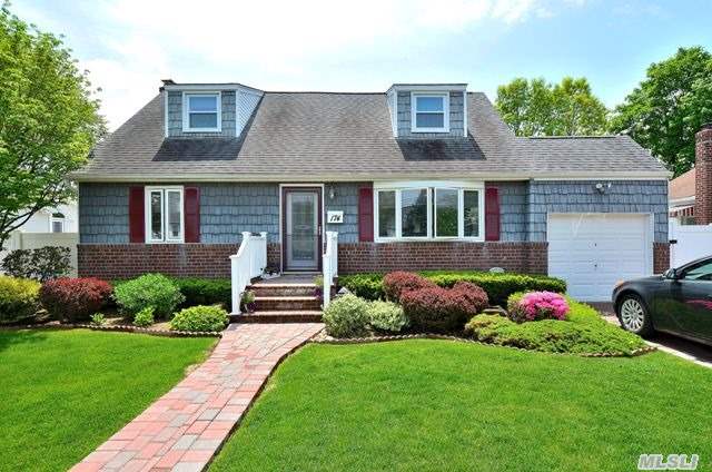 #1 photo, 174 N Hawthorne Street, नासाउ काउंटी North Massapequa , NY 11758