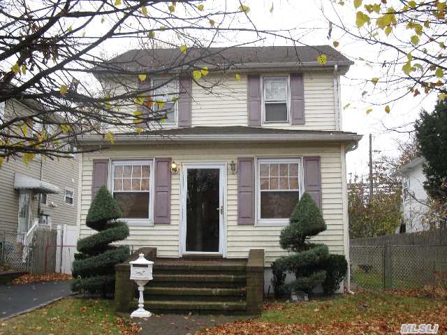 #1 photo, 109 Howell Street, ناسو Bellmore , NY 11710