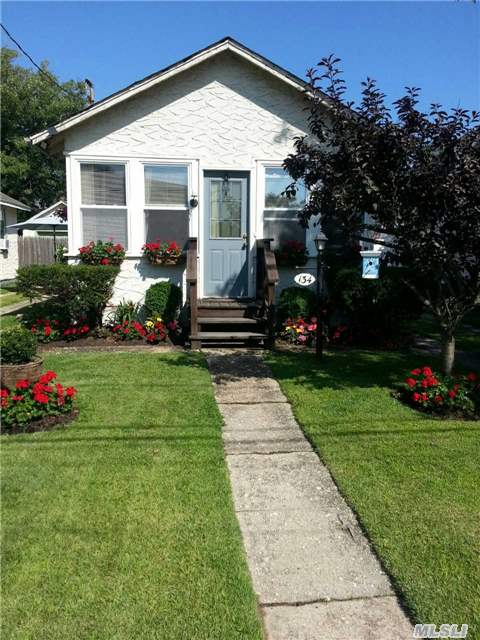 #1 photo, 134 Coolidge Avenue, Amity Harbor , NY 11701