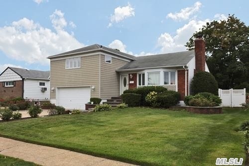 #1 photo, 131 Daniel Road, Massapequa , NY 11758