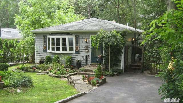 #1 photo, 10 Sunset Trail, Ridge , NY 11961
