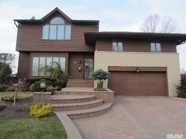 #1 photo, 906 Berkshire Drive, নাসাউ কাউন্টি Westbury , NY 11590