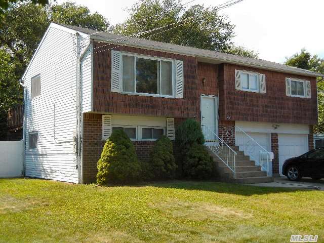 #1 photo, 822 Higbie Lane, West Islip , NY 11795