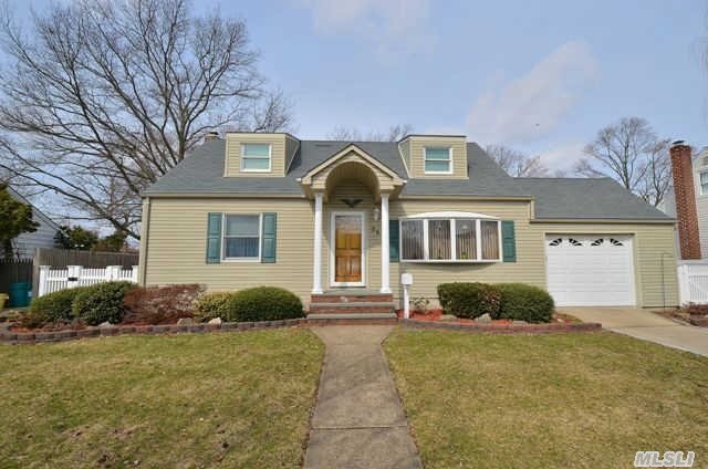 #1 photo, 23 Mill Road, Farmingdale , NY 11735