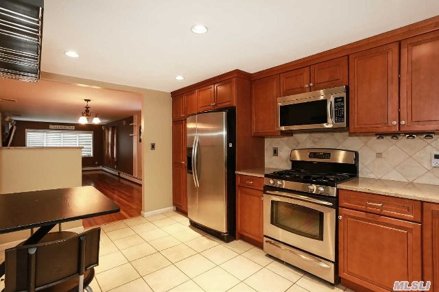 #1 photo, 1785 Gianelli Avenue, ناسو Merrick , NY 11566
