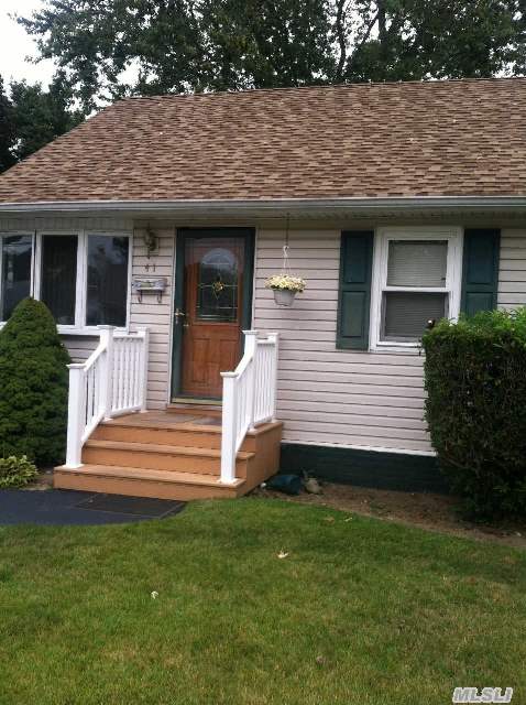#1 photo, 41 Anderson Avenue, North Babylon , NY 11703