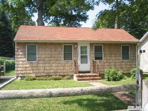 #1 photo, 80 Hickory Road, Rocky Point , NY 11778