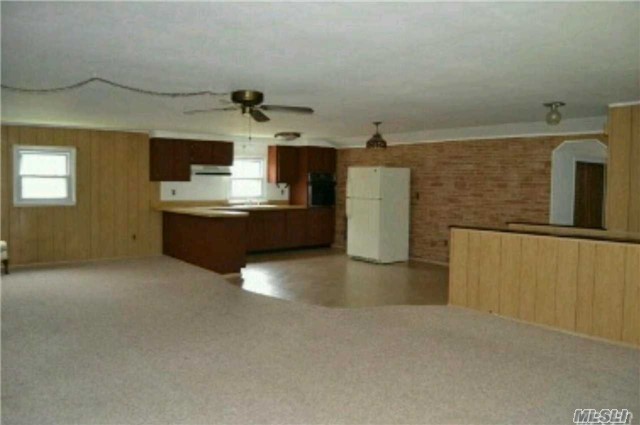 #1 photo, 58 Broadway, West Babylon , NY 11704