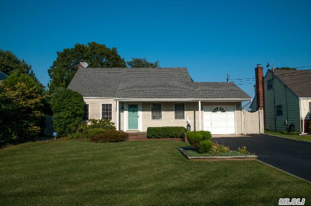 #1 photo, 43 Seley Drive, North Babylon , NY 11703