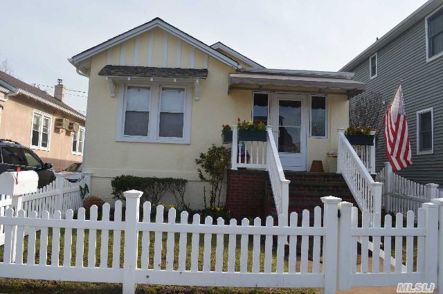 #1 photo, 434 Chester Street, নাসাউ কাউন্টি Long Beach , NY 11561