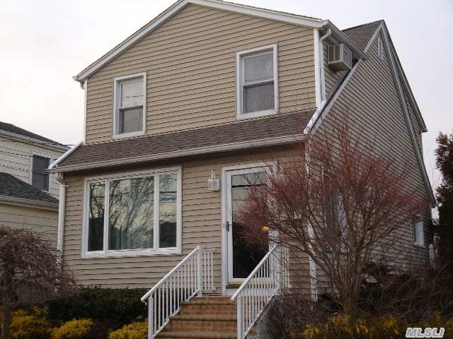 #1 photo, 304 Frederick Avenue, ناسو Bellmore , NY 11710