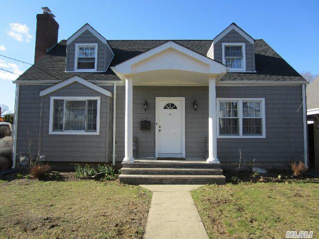 #1 photo, 23 Walnut Street, নাসাউ কাউন্টি Westbury , NY 11590