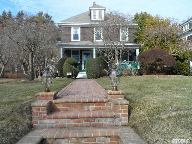 #1 photo, 50 Avon Place, سوفولك Amityville , NY 11701