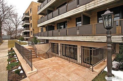 #1 photo, 101 Jackson Avenue, Mineola , NY 11501