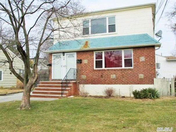 #1 photo, 39 Allen Street, ناسو Lynbrook , NY 11563