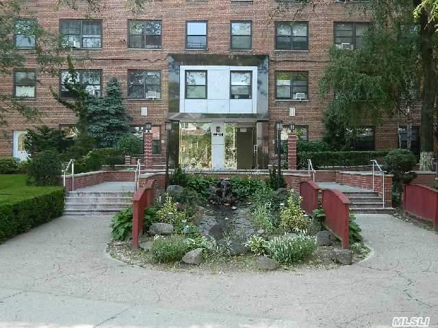 #1 photo, 99-40 63rd Road, クイーンズ区 Rego Park , NY 11374