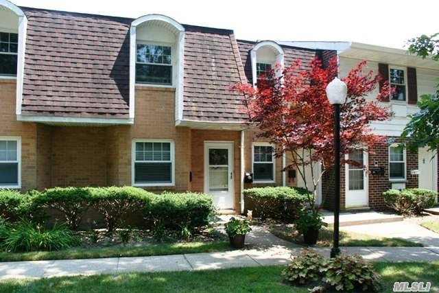 #1 photo, 10 Glenhollow Drive, Holtsville , NY 11742