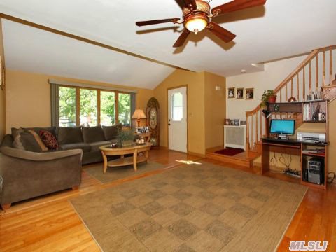 #1 photo, 105 Gregory Avenue, ناسو Merrick , NY 11566