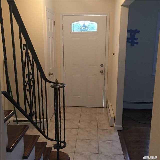 #1 photo, 47 Potter Lane, Huntington , NY 11743