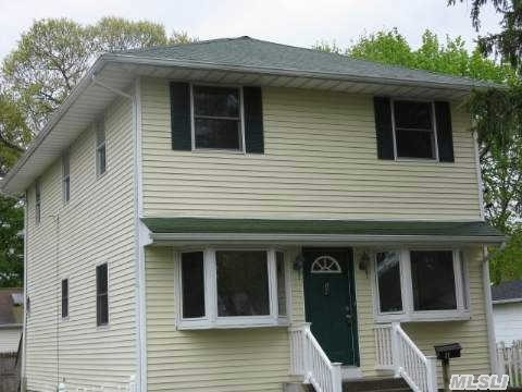 #1 photo, 14 Pine Street, サフォーク郡 Lake Ronkonkoma , NY 11779