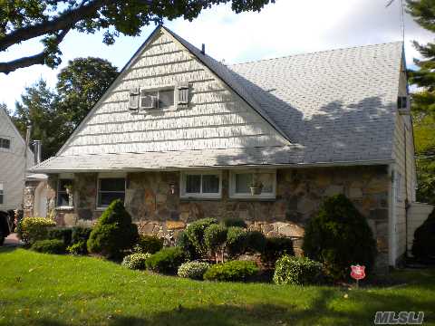 #1 photo, 104 Pilgrim Lane, নাসাউ কাউন্টি Westbury , NY 11590