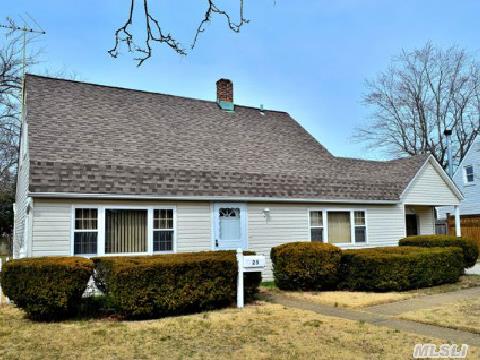 #1 photo, 25 Old Oak Lane, 长岛 Levittown , NY 11756