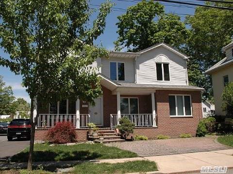 #1 photo, 83 Lexington Avenue, নাসাউ কাউন্টি Westbury , NY 11590