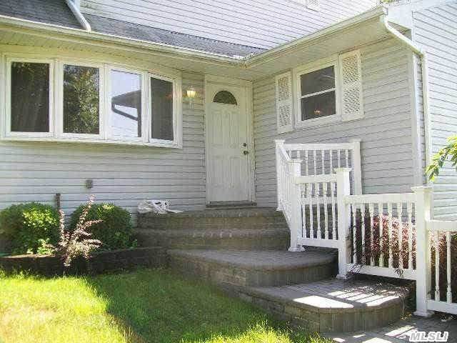 #1 photo, 20 Washington Heigh Street, Selden , NY 11784