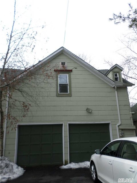 #1 photo, 40 Ocean Avenue, Bay Shore , NY 11706