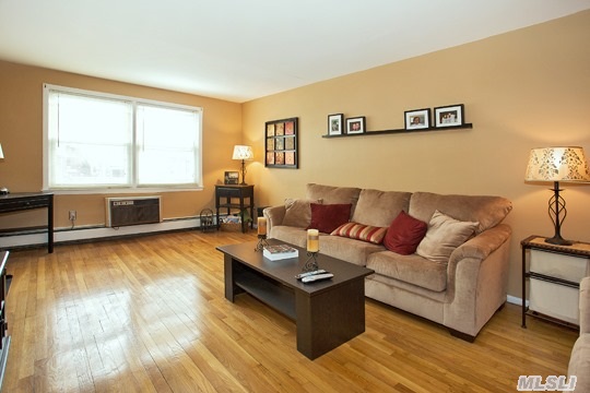 #1 photo, 120 S Park Avenue, ناسو Rockville Centre , NY 11570