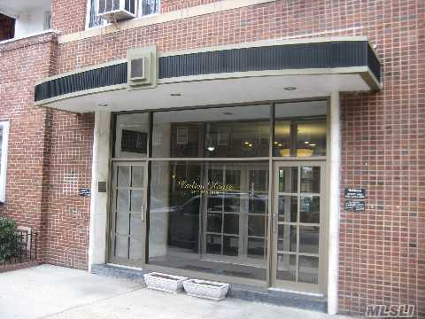 #1 photo, 34-41 85th Street, クイーンズ区 Jackson Heights , NY 11372